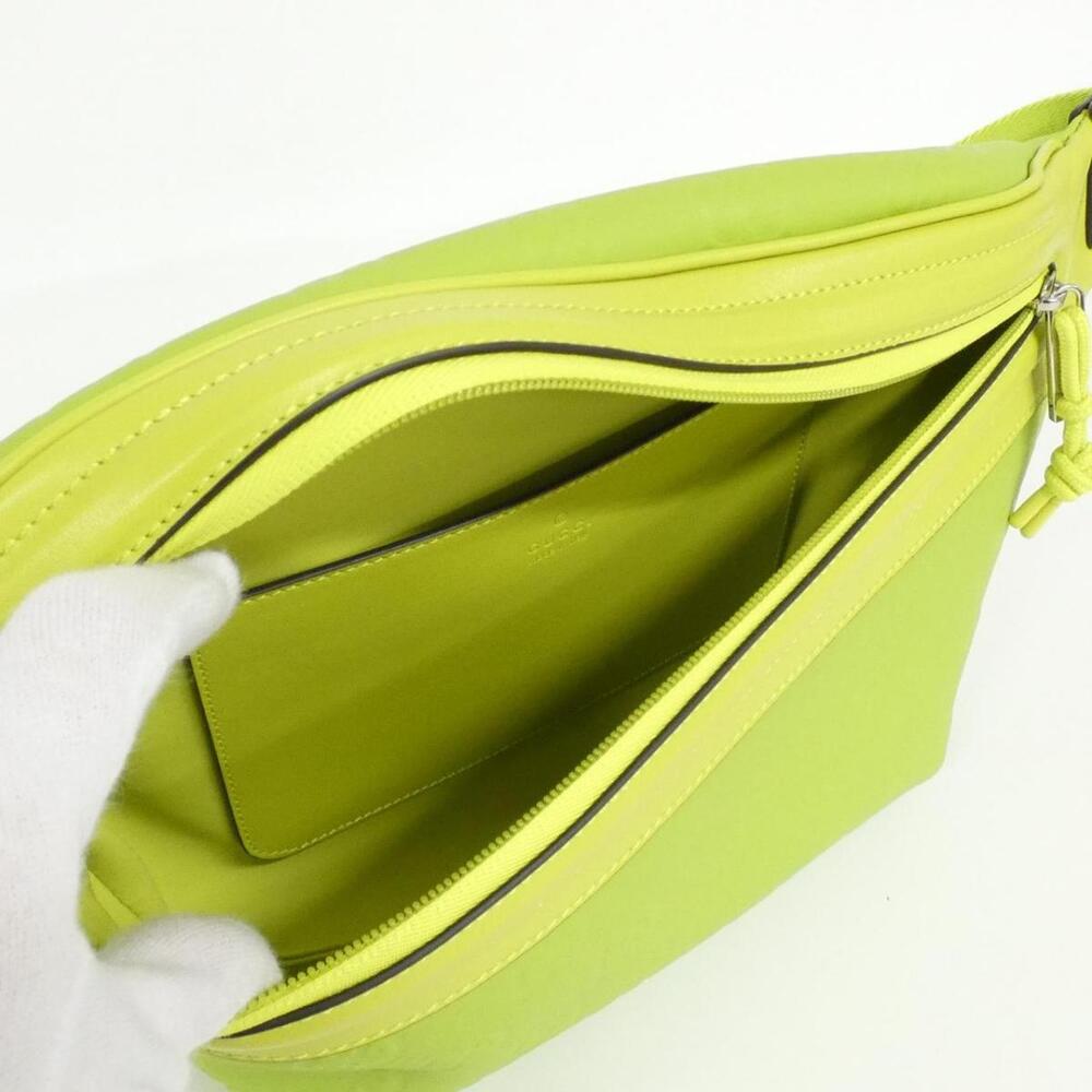 Gucci Neon Lime GG Embossed Belt Bag matte rubber Green - Picture 6 of 6